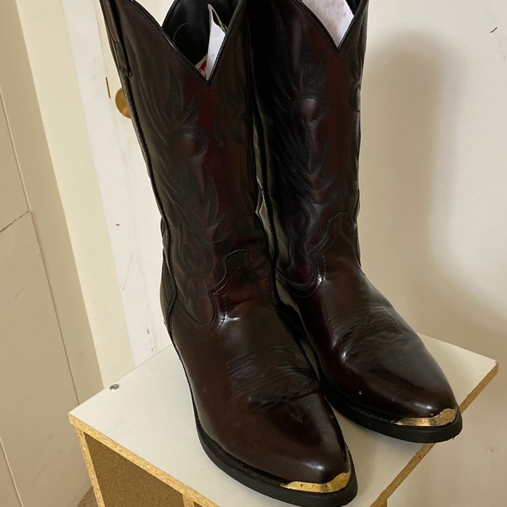 Men’s Laredo cowboy boots size 10 ex wide